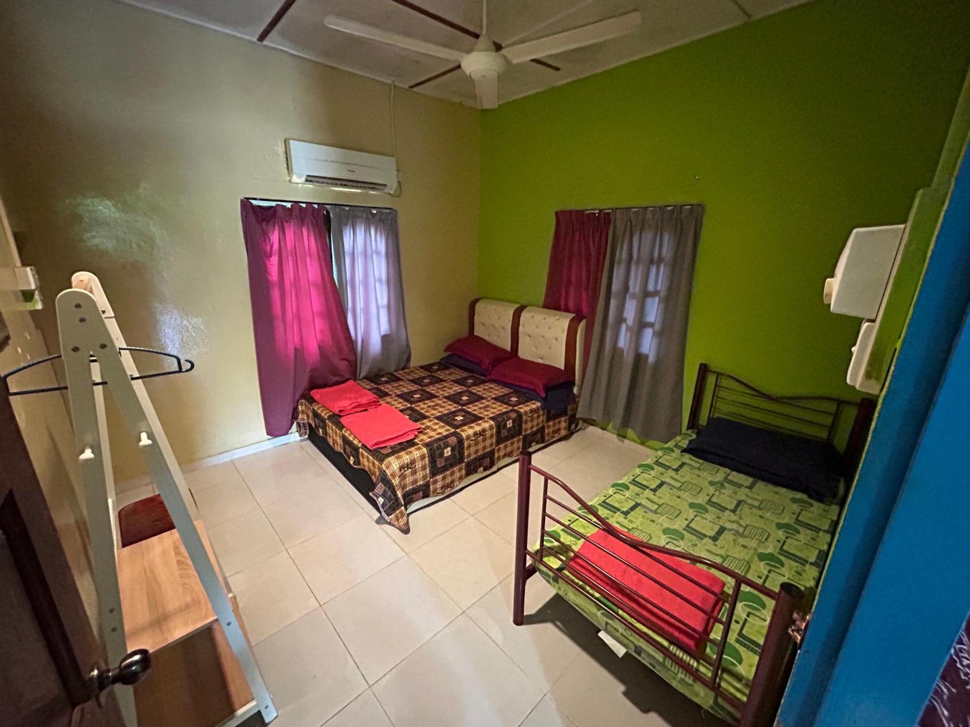 Dtahan Motel Taman Negara Kuala Tahan Kültér fotó