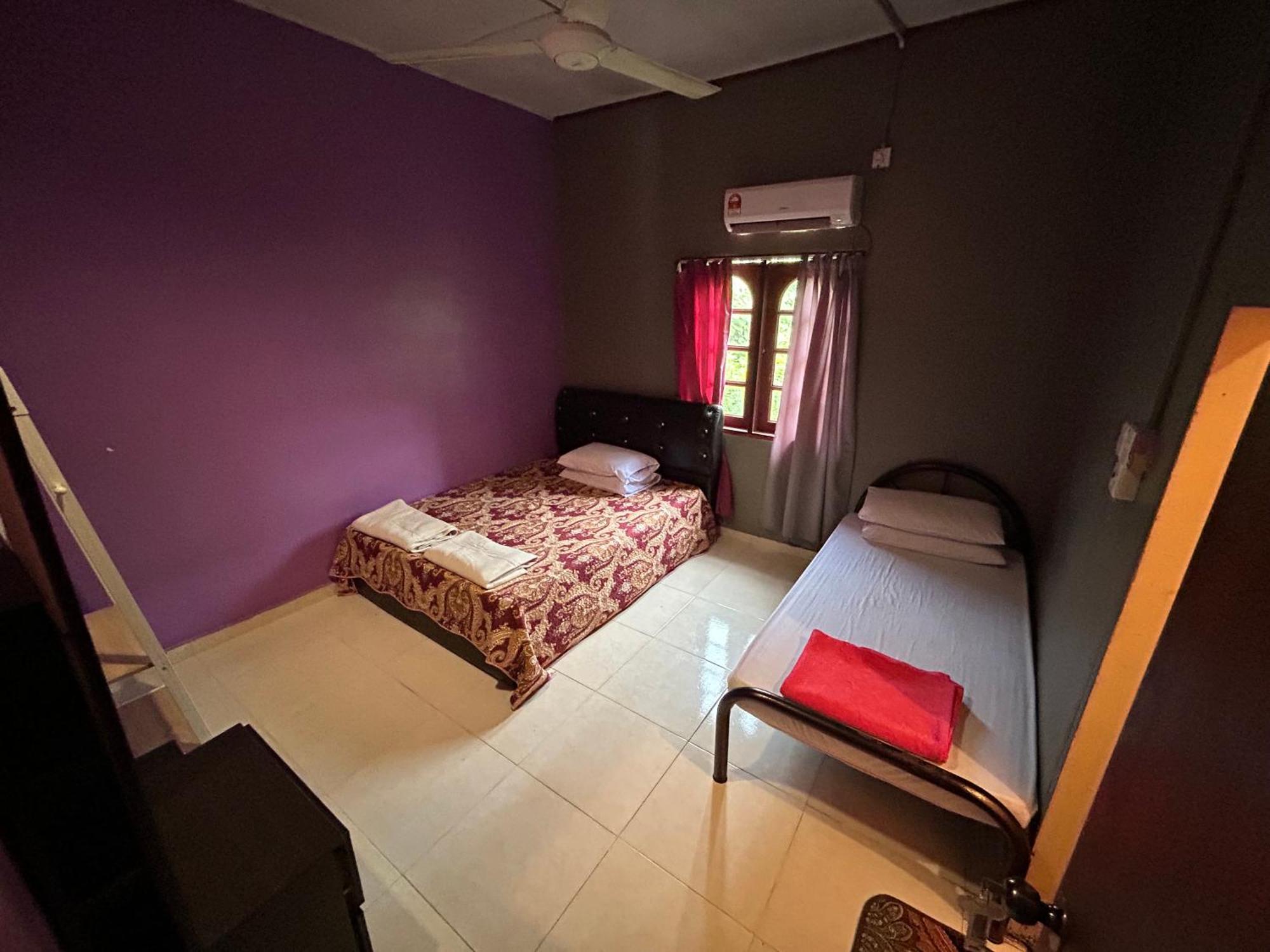 Dtahan Motel Taman Negara Kuala Tahan Kültér fotó