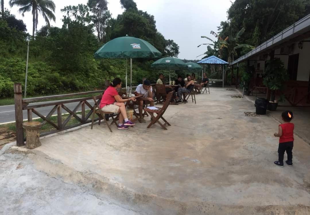 Dtahan Motel Taman Negara Kuala Tahan Kültér fotó