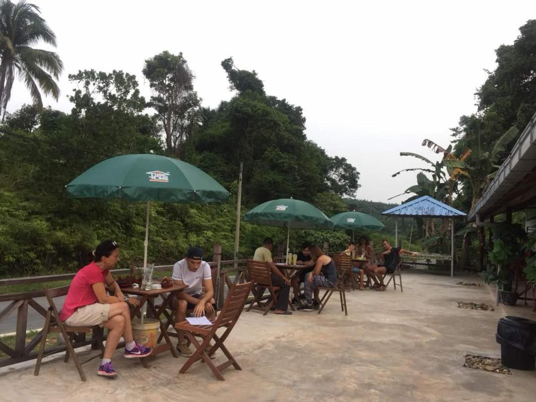 Dtahan Motel Taman Negara Kuala Tahan Kültér fotó