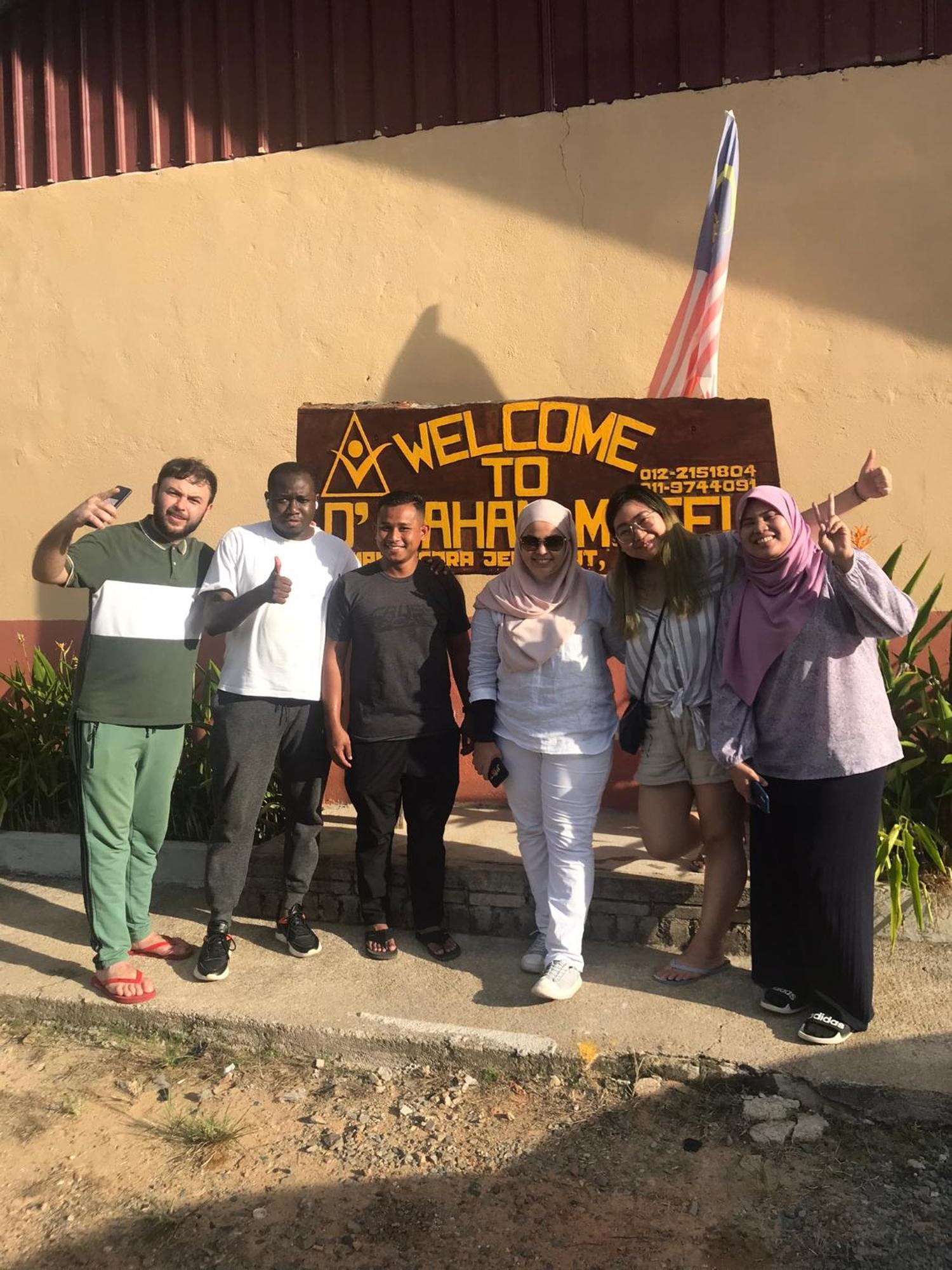 Dtahan Motel Taman Negara Kuala Tahan Kültér fotó