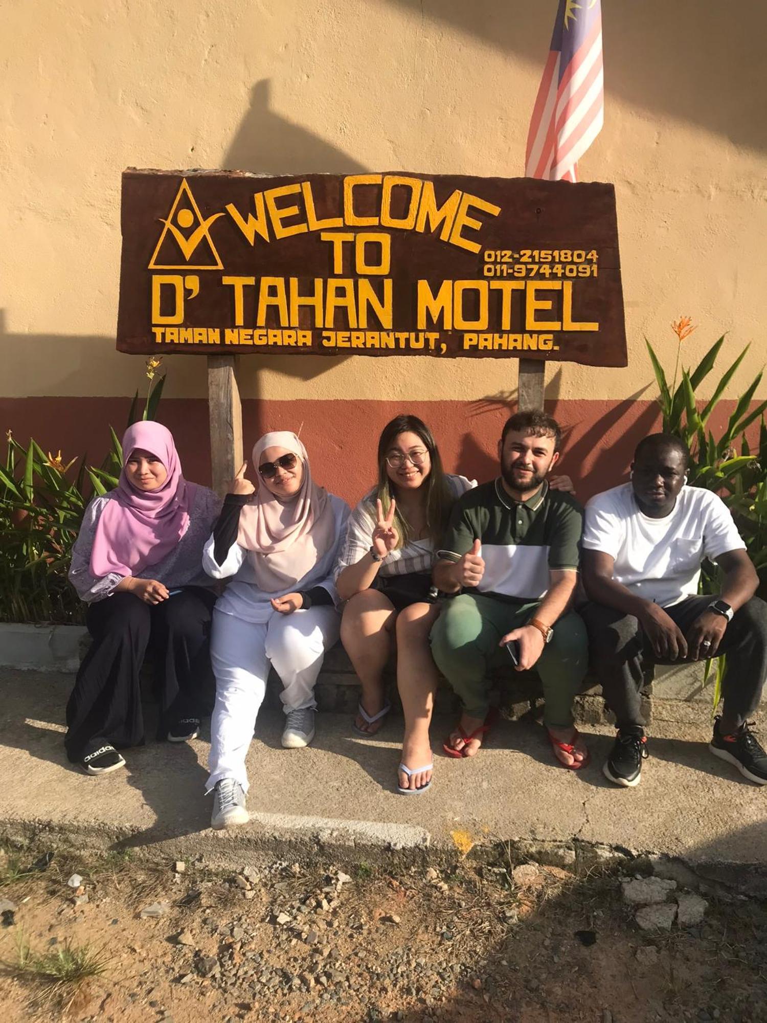 Dtahan Motel Taman Negara Kuala Tahan Kültér fotó
