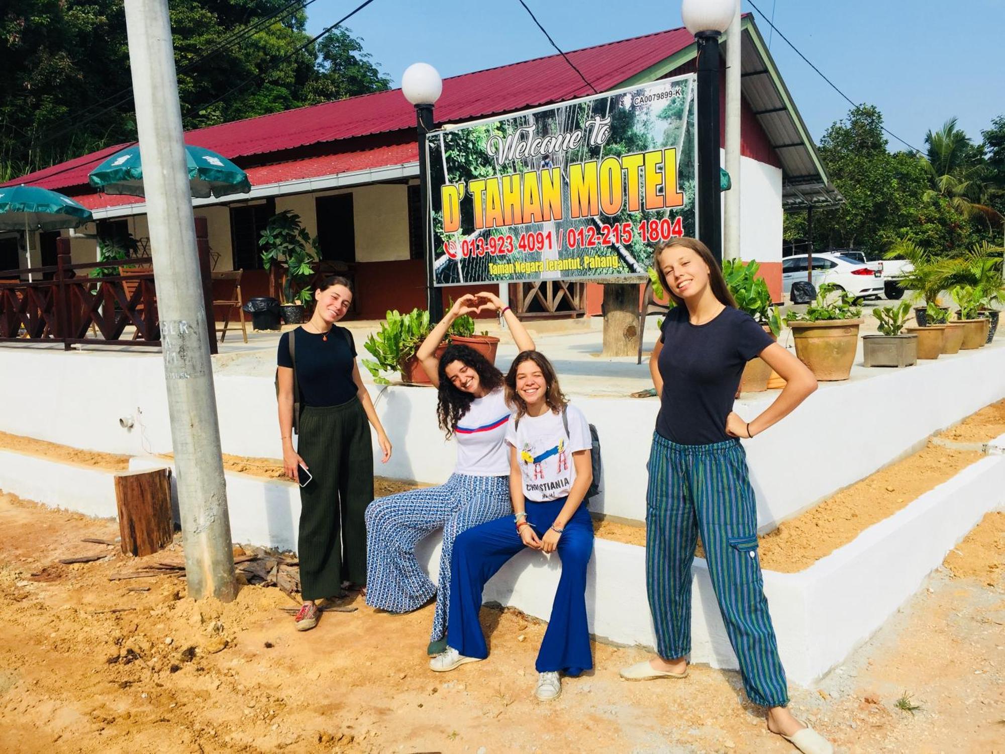 Dtahan Motel Taman Negara Kuala Tahan Kültér fotó